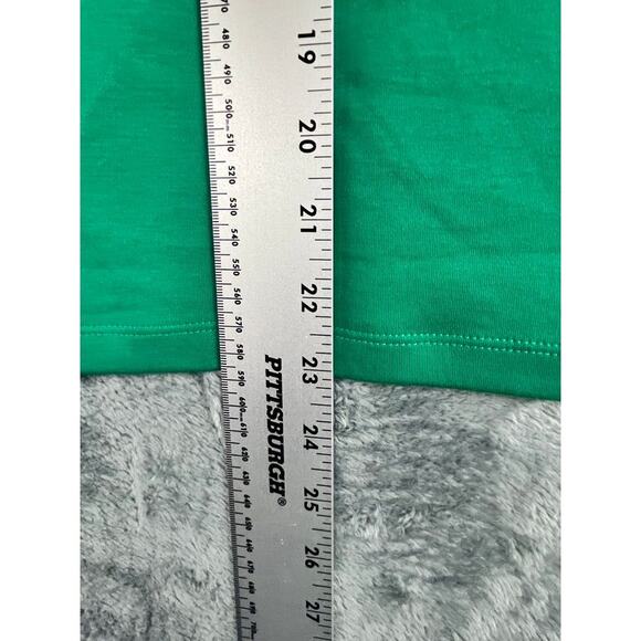 L.L.Bean Women’s XL Green V‑Neck Tee Excellent - Picture 8 of 9